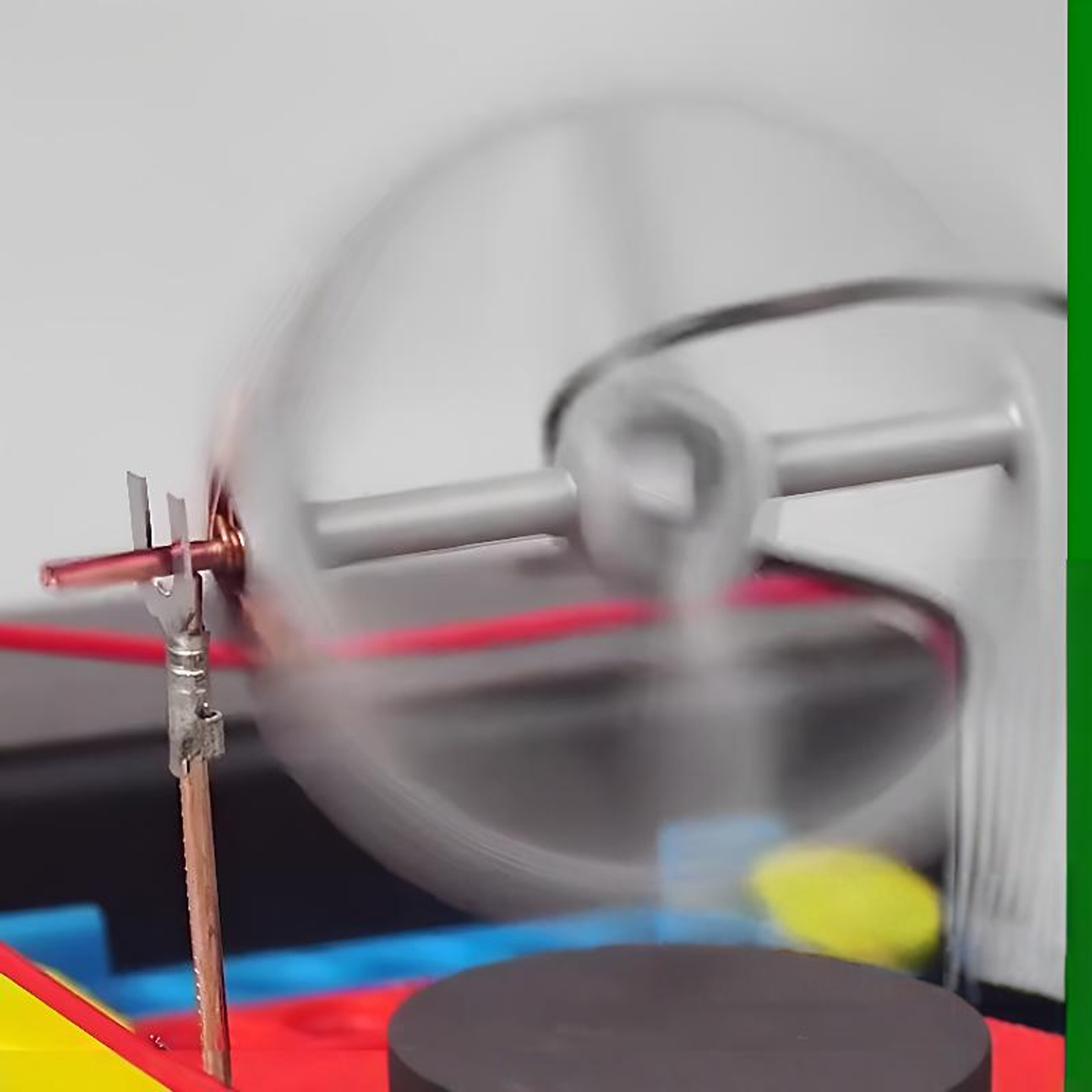 Modelo de Motor Electromagnéti - Hobby Is Science reseña y precio